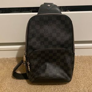 Louis Vuitton Avenue Sling bag
